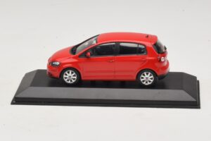 Volkswagen Golf Plus Mk5 Tornado Red Ersatzkarton Minichamps 1:43 821911110-R1 Druckguss