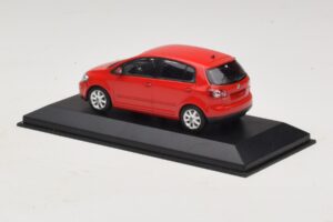 Volkswagen Golf Plus Mk5 Tornado Red Ersatzkarton Minichamps 1:43 821911110-R1 Druckguss — Bild 3 von 5