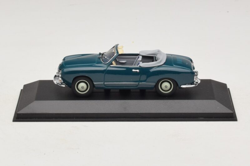 Volkswagen Karmann Ghia Cabriolet Dunkelblau Minichamps 1:43 GHIA001 Druckguss
