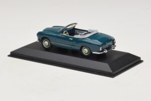 Volkswagen Karmann Ghia Cabriolet Dunkelblau Minichamps 1:43 GHIA001 Druckguss — Bild 3 von 5