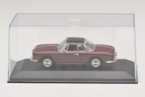 Volkswagen Karmann Ghia Rot Mit Schwarzem Dach Minichamps 1:43 GHIA002 Druckguss — Bild 4 von 5