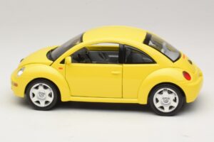 Volkswagen New Beetle A4 Gelb Bburago 1:18 3302 Druckguss — Bild 4 von 8