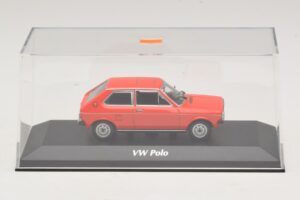 Volkswagen Polo Mk1 Rot Maxichamps 1:43 940050500 Druckguss — Bild 4 von 5
