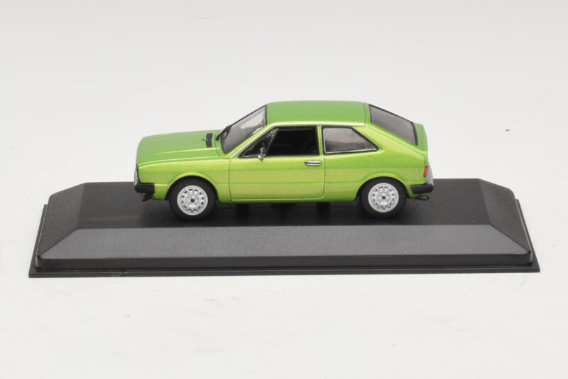 Volkswagen Scirocco Mk1 Grün Metallic Ersatzkarton Maxichamps 1:43 Volkswagen Scirocco Mk1 Grün Metallic Ersatzkarton Maxichamps 1:43 940050420-R1 Druckguss