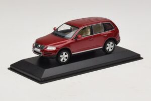 Volkswagen Touareg 7L Rot Minichamps 1:43 TOUAREG003 Druckguss — Bild 2 von 5