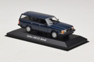 Volvo 240 GL Kombi Dunkelblau Maxichamps 1:43 940171412 Druckguss — Bild 3 von 5