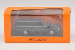 Volvo 240 GL Kombi Dunkelblau Maxichamps 1:43 940171412 Druckguss — Bild 5 von 5