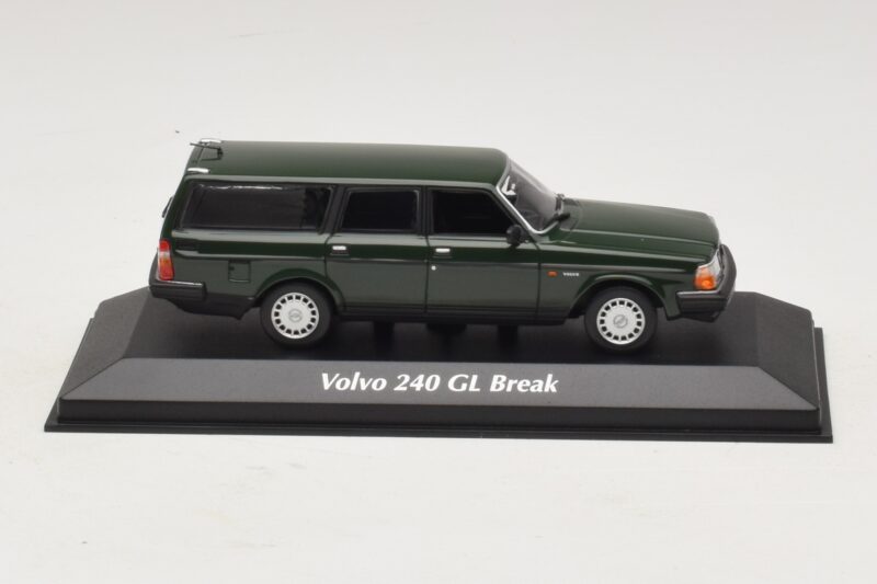 Volvo 240 GL Kombi Dunkelgrün Maxichamps 1:43 940171411 Druckguss