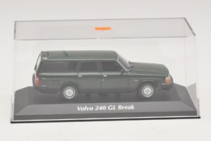 Volvo 240 GL Kombi Dunkelgrün Maxichamps 1:43 940171411 Druckguss — Bild 4 von 5