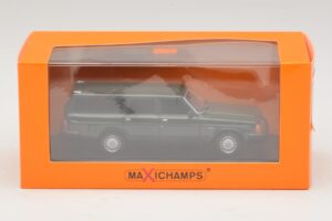 Volvo 240 GL Kombi Dunkelgrün Maxichamps 1:43 940171411 Druckguss — Bild 5 von 5