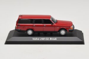 Volvo 240 GL Kombi Rot Maxichamps 1:43 940171410 Druckguss