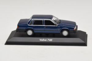 Volvo 740 Dark Blue Metallic Maxichamps 1:43 940171701 Druckguss