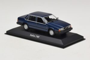 Volvo 740 Dark Blue Metallic Maxichamps 1:43 940171701 Druckguss — Bild 3 von 5