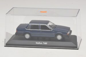 Volvo 740 Dark Blue Metallic Maxichamps 1:43 940171701 Druckguss — Bild 4 von 5
