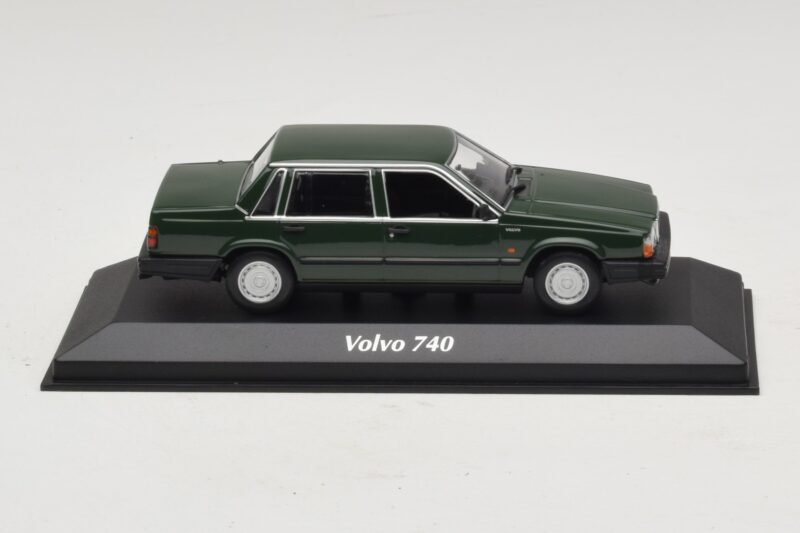 Volvo 740 Dunkelgrün Maxichamps 1:43 940171700 Druckguss